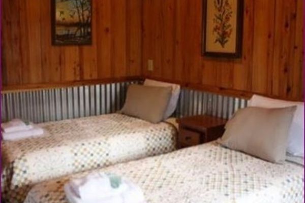 TURN ON INN HOTEL-PECAN GROVE (Fairview)